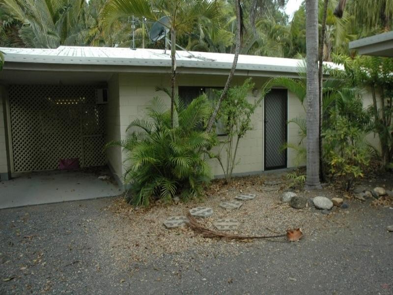 Trinity Beach QLD 4879