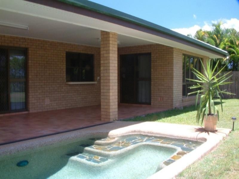 59 Koppen Terrace, Mooroobool QLD 4870