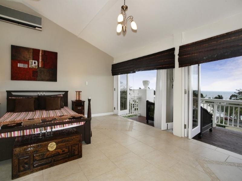 Trinity Beach QLD 4879