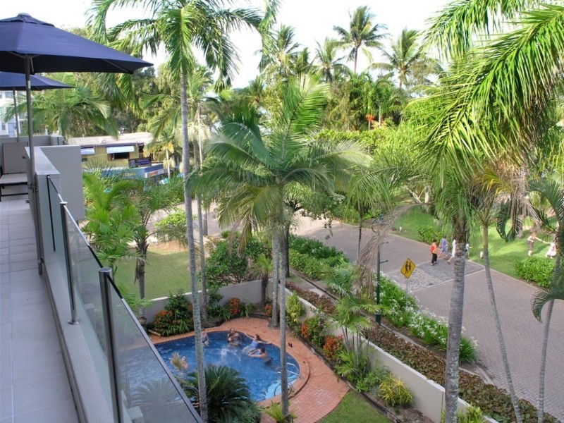 Palm Cove QLD 4879