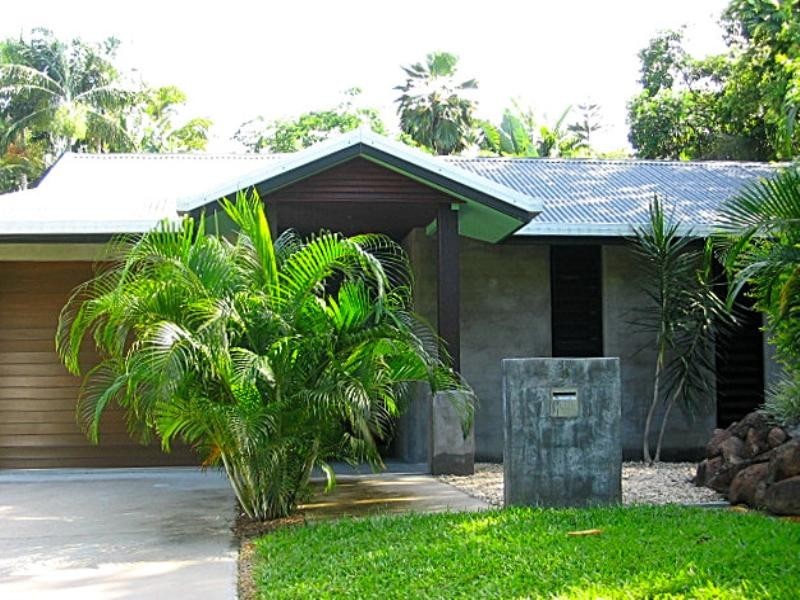 Palm Cove QLD 4879