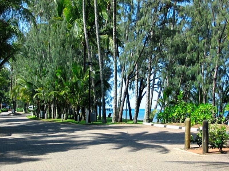 Palm Cove QLD 4879
