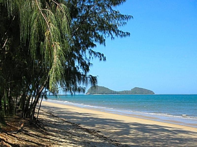 Palm Cove QLD 4879