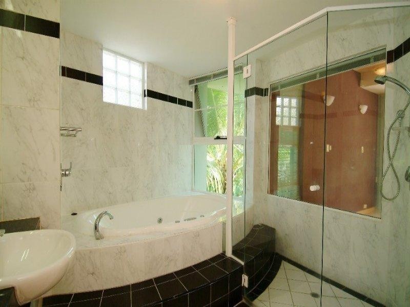 Yorkeys Knob QLD 4878