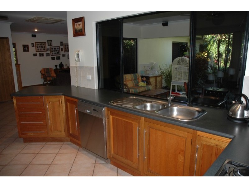 Clifton Beach QLD 4879