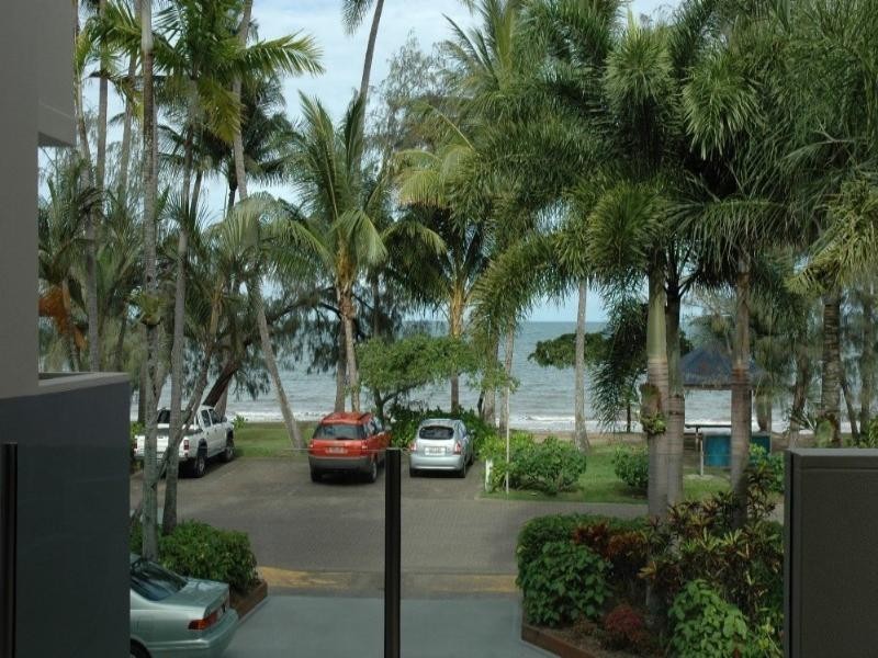 Palm Cove QLD 4879
