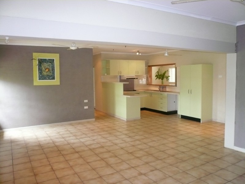 Kewarra Beach QLD 4879