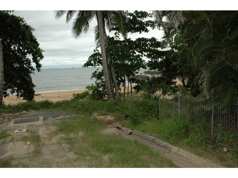 Trinity Beach QLD 4879
