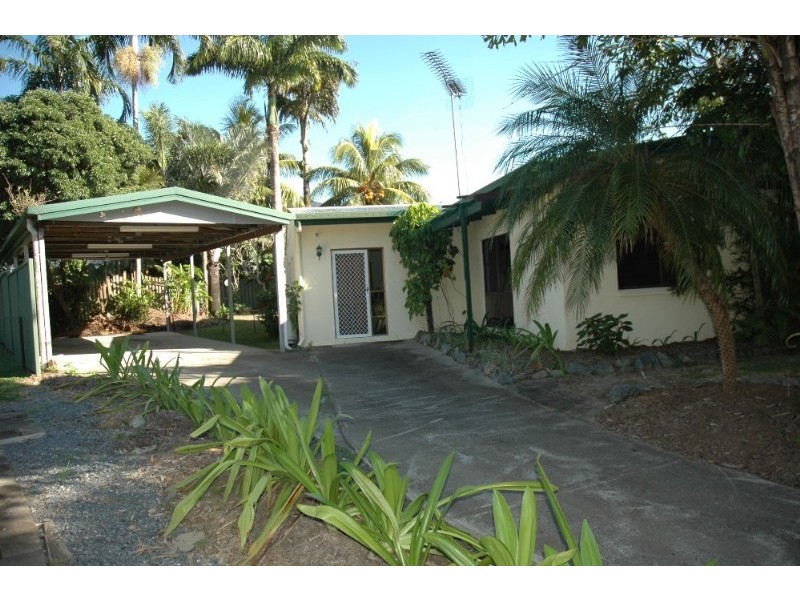 Clifton Beach QLD 4879