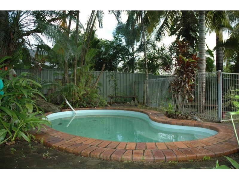 Clifton Beach QLD 4879