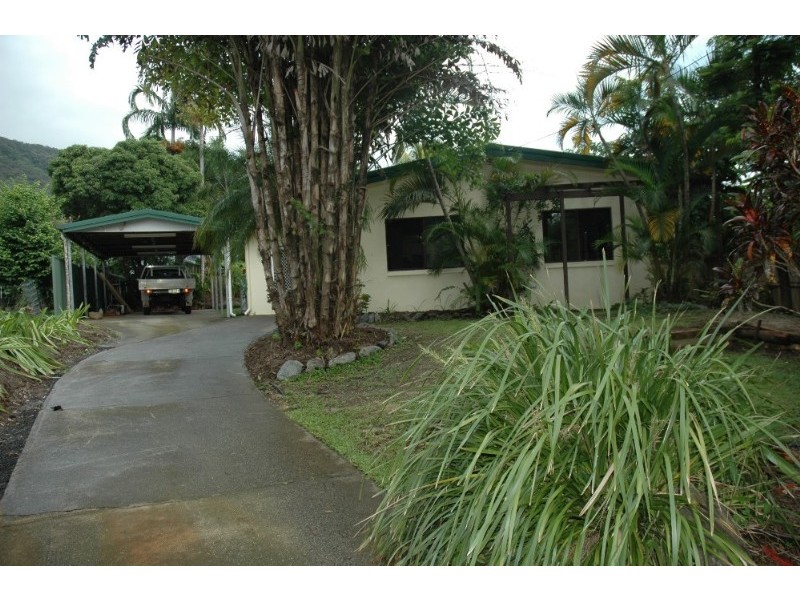 Clifton Beach QLD 4879