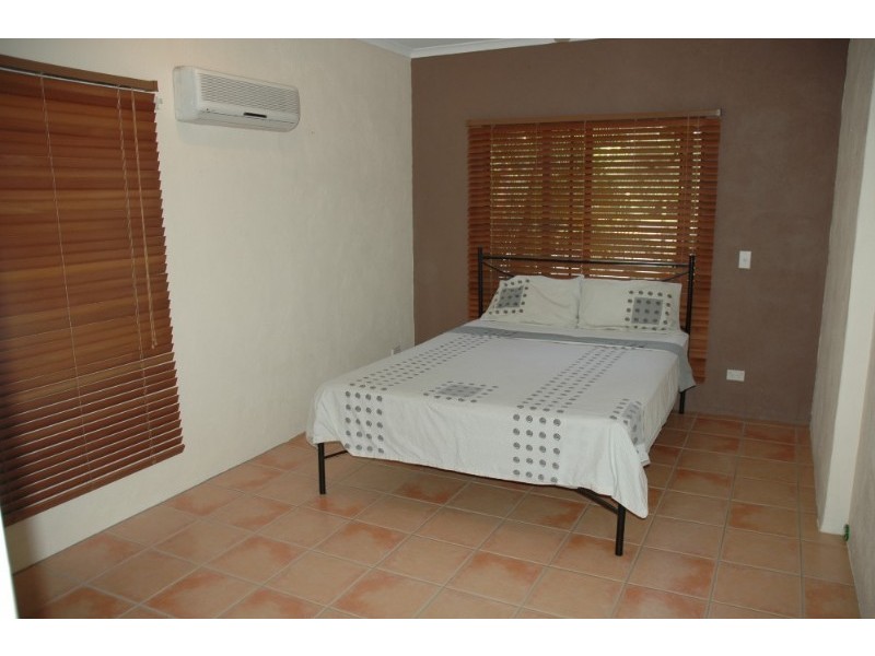 Clifton Beach QLD 4879