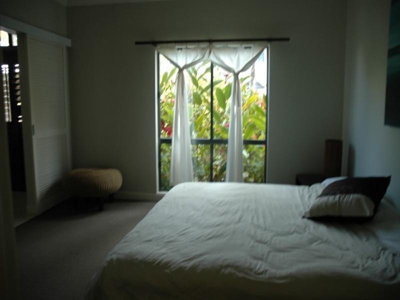 Palm Cove QLD 4879