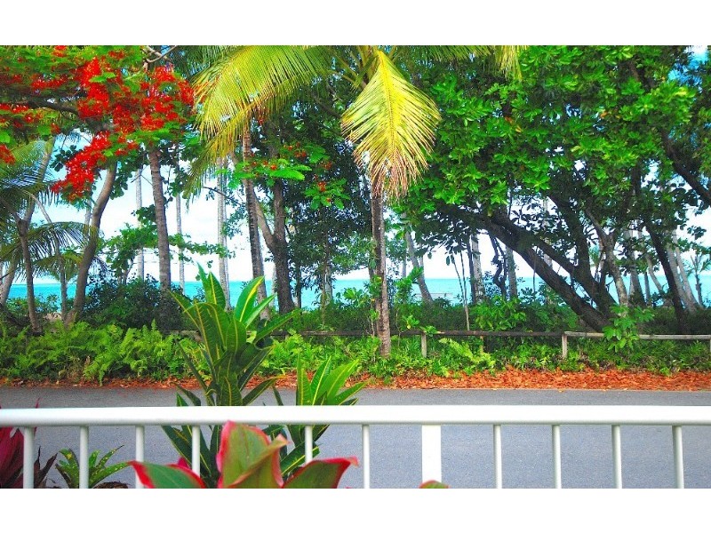 Clifton Beach QLD 4879