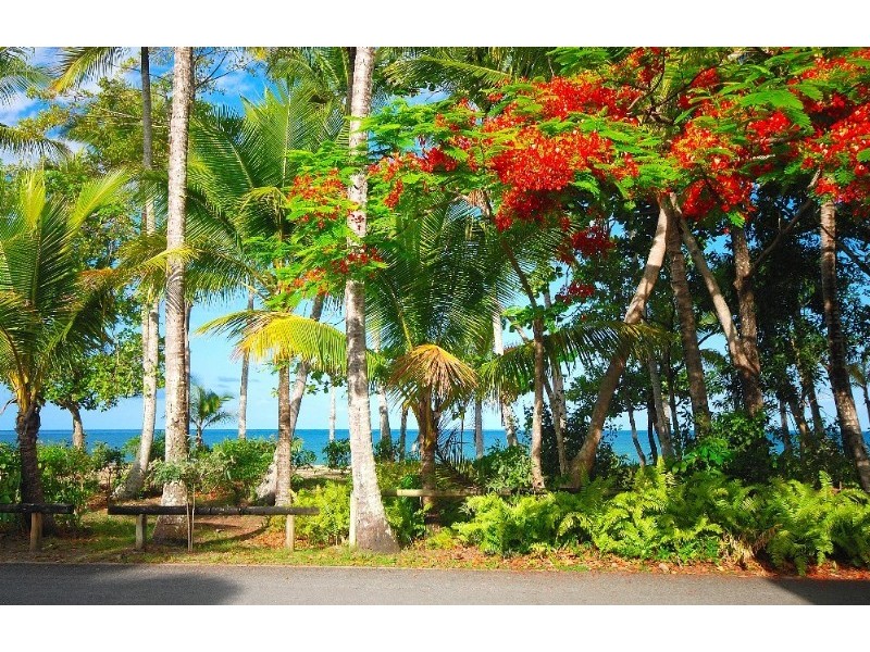 Clifton Beach QLD 4879