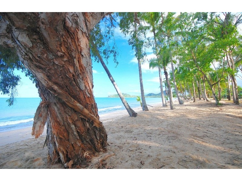 Clifton Beach QLD 4879