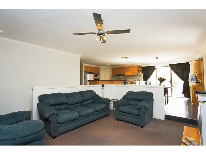 22 Lorikeet Crescent, Whittlesea VIC 3757