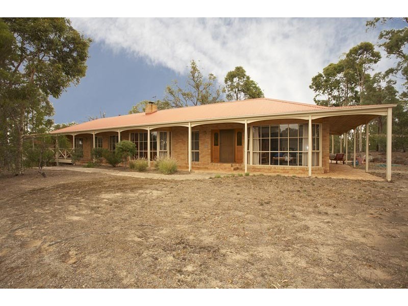 23 Nathan Road, Eltham VIC 3095