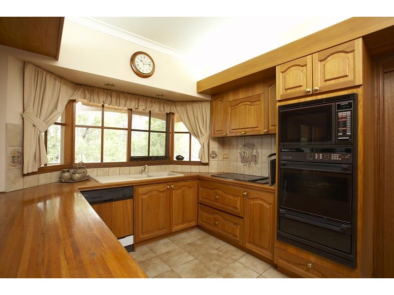 23 Nathan Road, Eltham VIC 3095