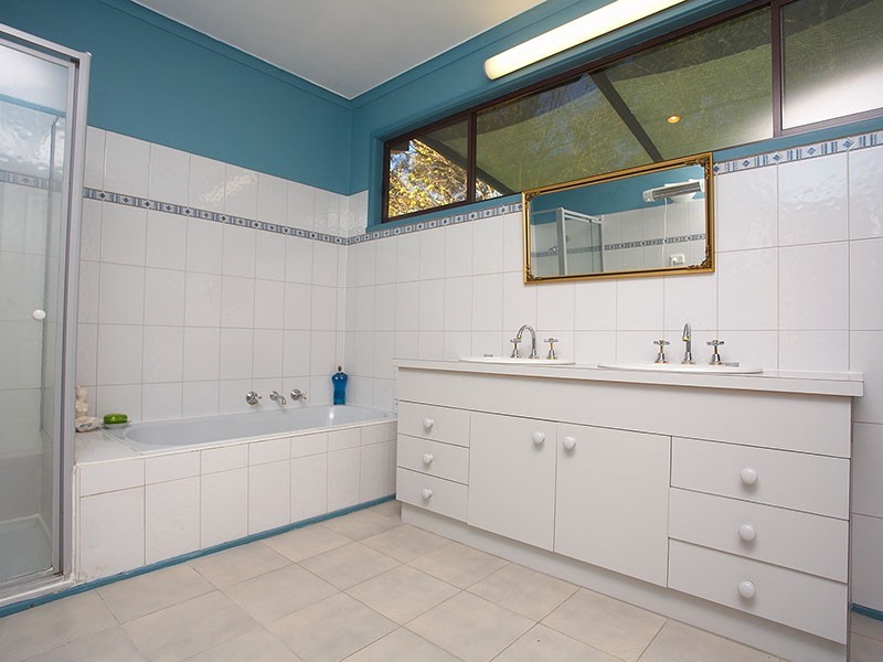 37 Range Avenue, Wandong VIC 3758