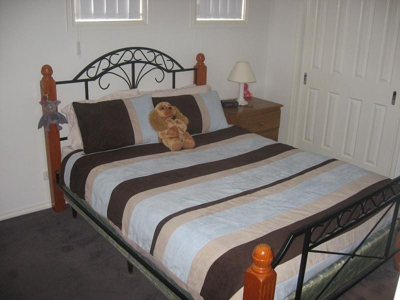 2/9-11 Oak Street, Whittlesea VIC 3757