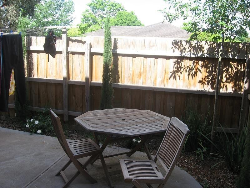 2/9-11 Oak Street, Whittlesea VIC 3757