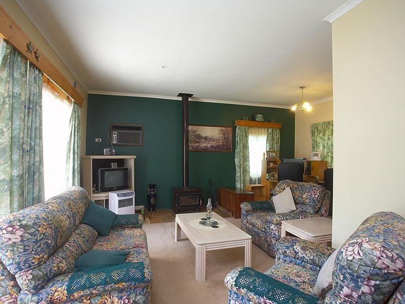 4 Rosella Court, Flowerdale VIC 3658