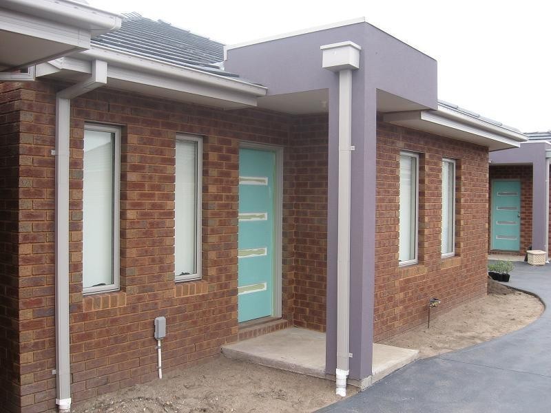 2/14 Aberdeen Street, Reservoir VIC 3073