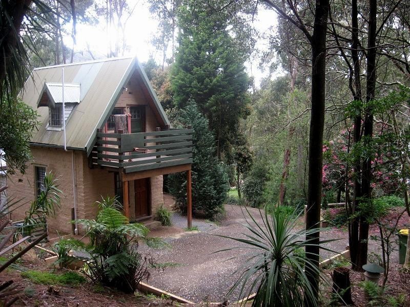 85 Silverparrot Road, Flowerdale VIC 3717