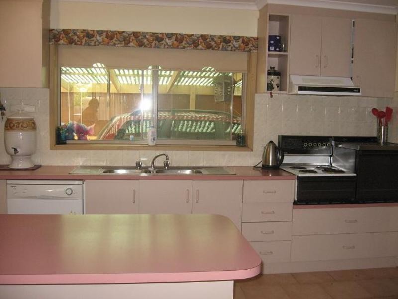 2/18 James Street, Whittlesea VIC 3757