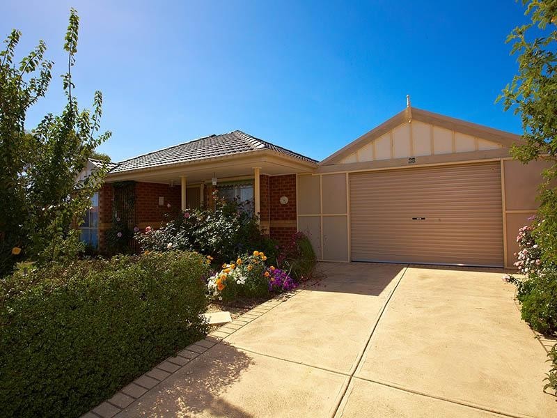 28 Oakbank Boulevard, Whittlesea VIC 3757