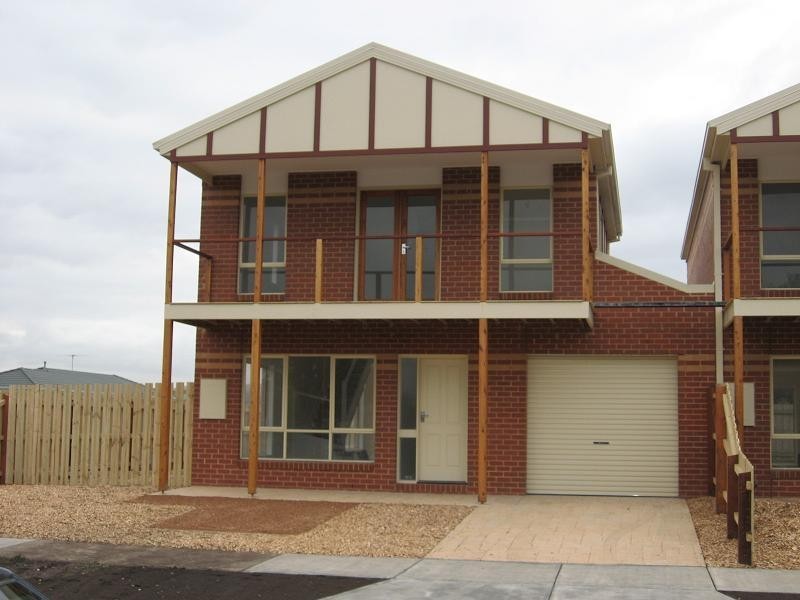 2 St Rafael Place, Whittlesea VIC 3757