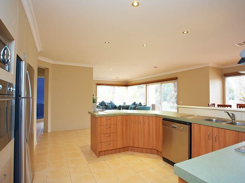 28 Bonnieview Court, Wandong VIC 3758