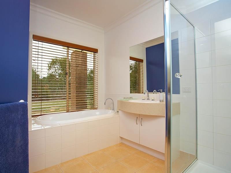 28 Bonnieview Court, Wandong VIC 3758