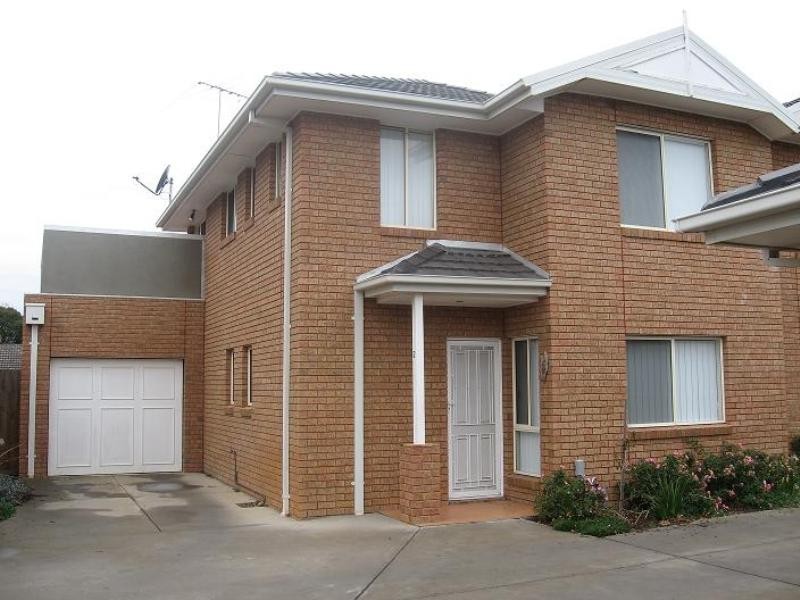 2/9 Oak Street, Whittlesea VIC 3757