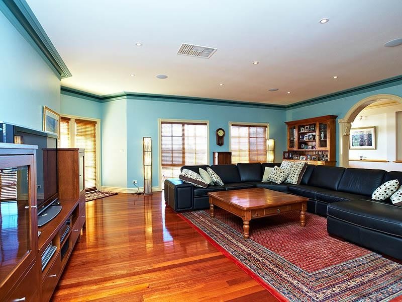 73 Sixth Avenue, Eden Park VIC 3757