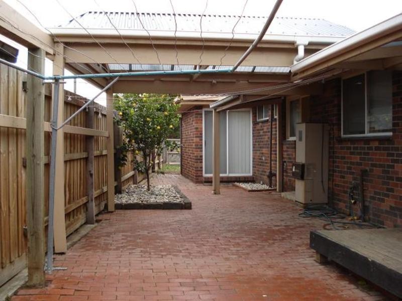1 Swindon Court, Lalor VIC 3075