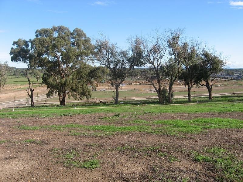 5 Rolling Hills Drive, Doreen VIC 3754