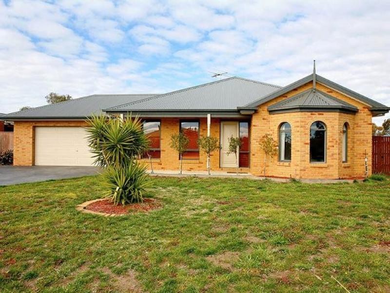 19 Glenshire Grove, Doreen VIC 3754