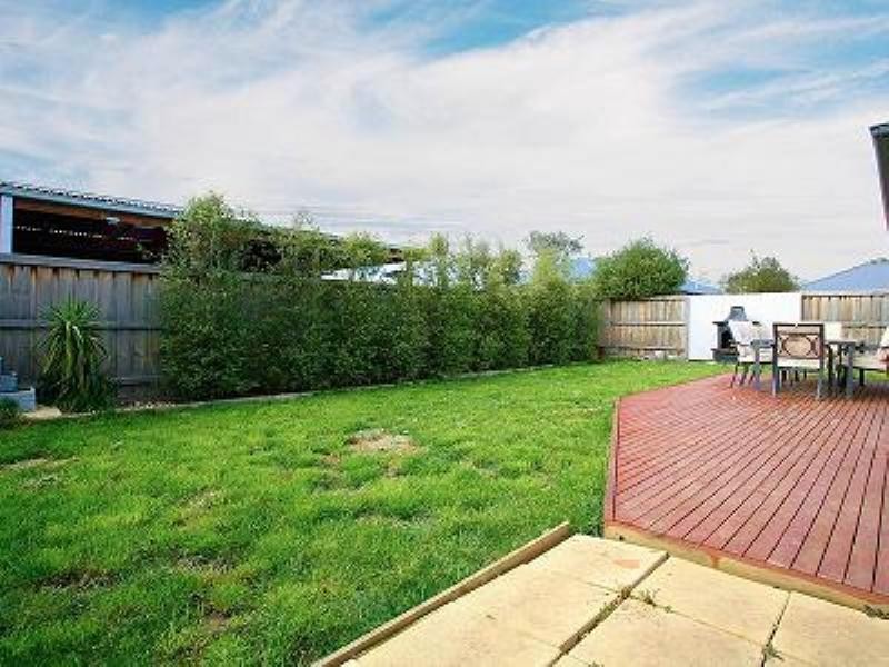 19 Glenshire Grove, Doreen VIC 3754