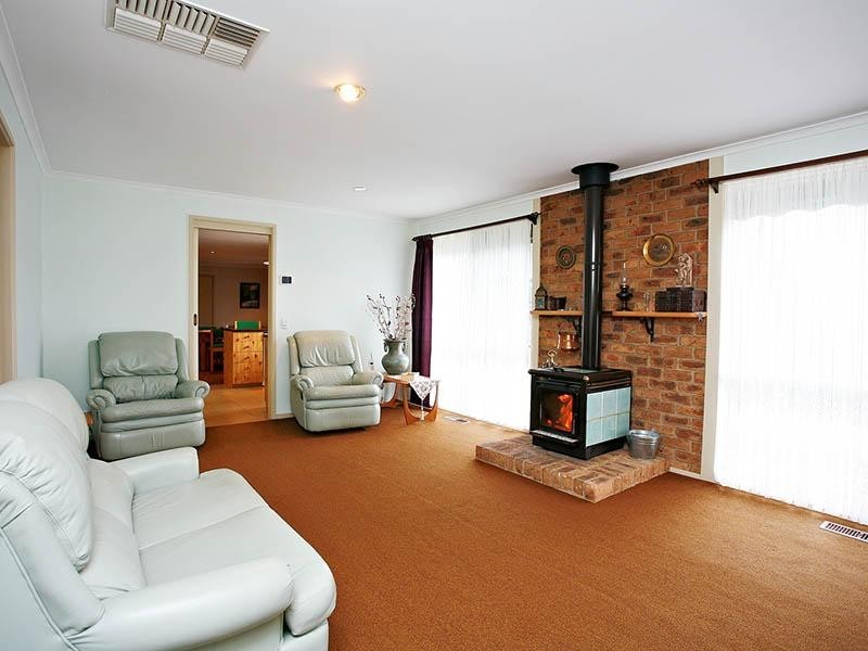 42 Hut Street, Whittlesea VIC 3757