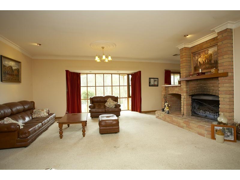 23 Nathan Road, Eltham VIC 3095
