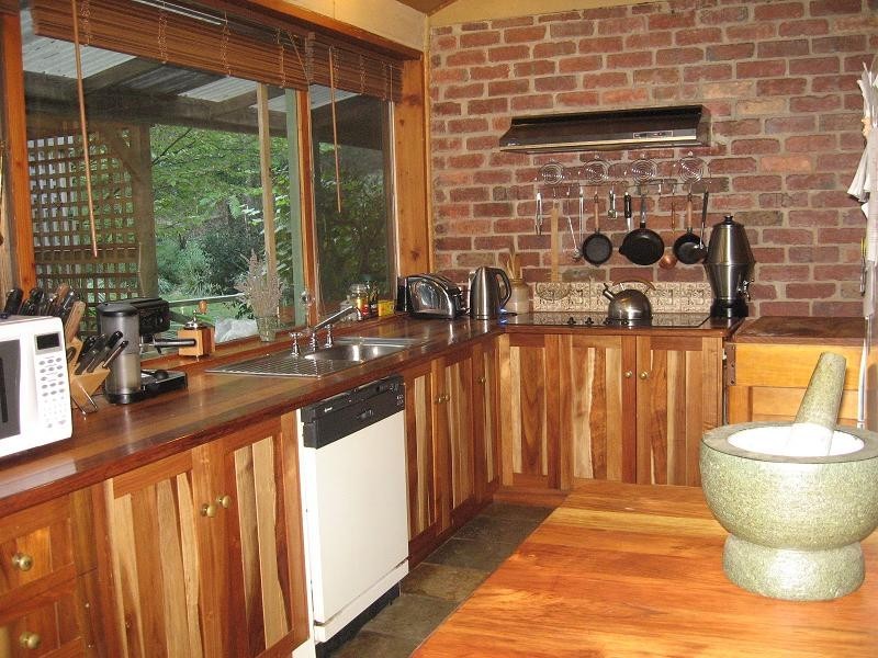 45 Forest Road, Flowerdale VIC 3717