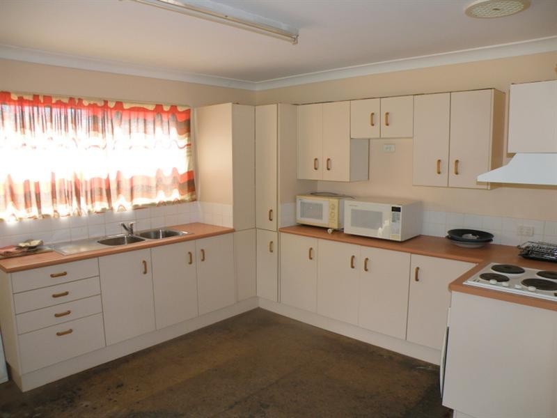 12 Oxley Parade, Dunwich QLD 4183