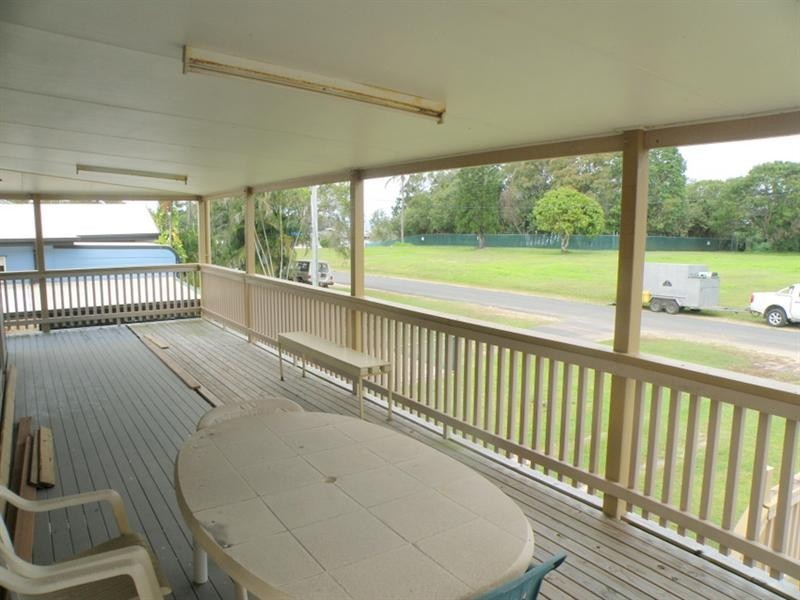 12 Oxley Parade, Dunwich QLD 4183