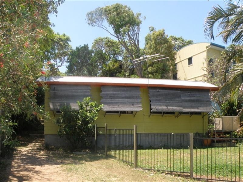 68 Mooloomba Road, Point Lookout QLD 4183