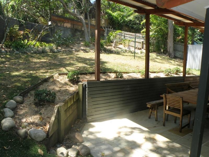 68 Mooloomba Road, Point Lookout QLD 4183