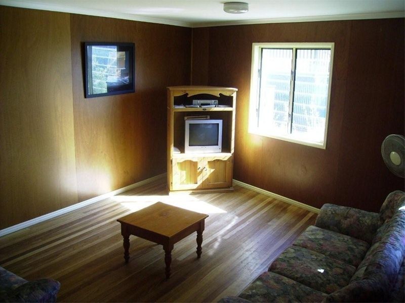 43 George Nothling Drive, Point Lookout QLD 4183