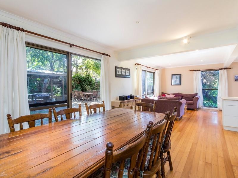 4 Bigoon Road, Point Lookout QLD 4183