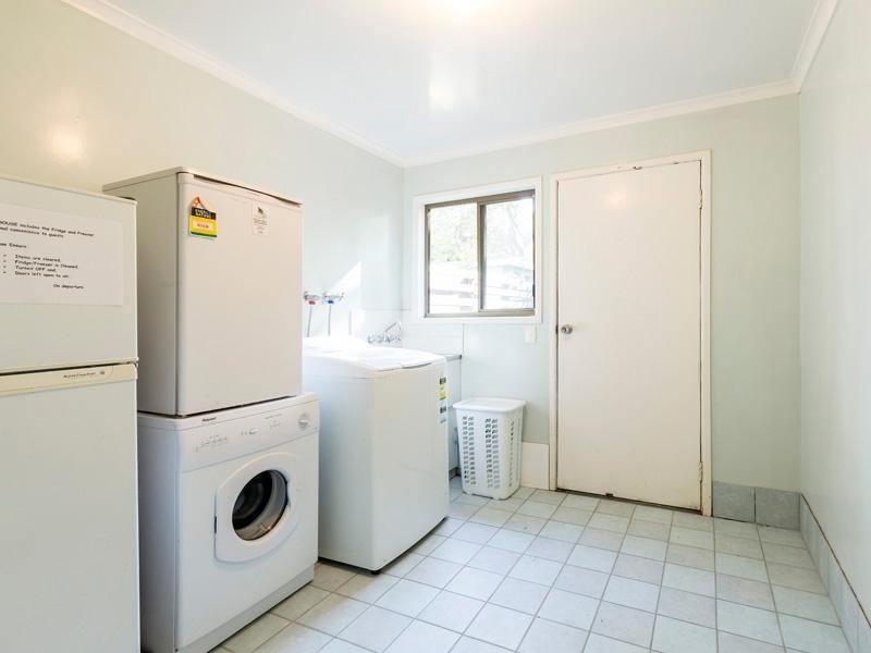 4 Bigoon Road, Point Lookout QLD 4183